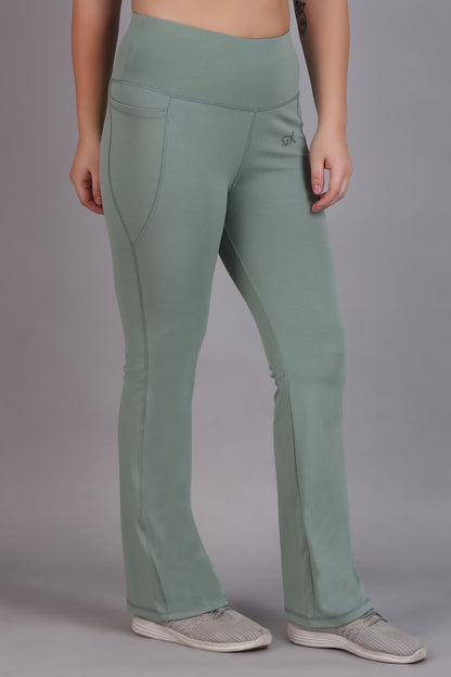 Super Flare Pants in Pista