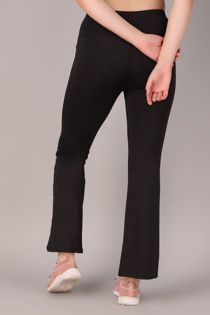 Super Flare Pants in Black